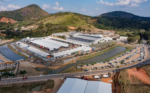 
          Imagem ilustrativa da imagem Feira Cooabriel 2026 terá 150 estandes e foco em inovação no agro do ES
          