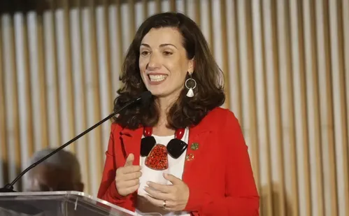 
          Imagem ilustrativa da imagem Fernanda Machiavelli é nova ministra do Desenvolvimento Agrário
          