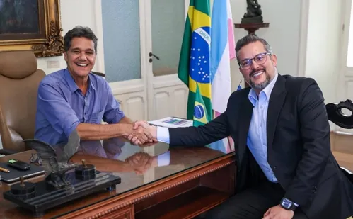 
          Imagem ilustrativa da imagem Ferraço anuncia secretário da Ciência, Tecnologia, Inovação e Educação Profissional
          