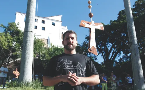 
          Imagem ilustrativa da imagem Festa da Penha 2026: Romaria dos Homens começa mais cedo este ano
          