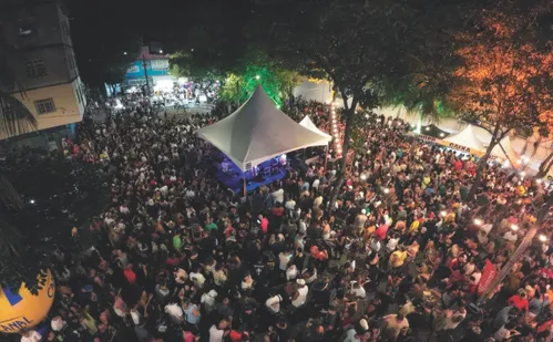 
          Imagem ilustrativa da imagem Festas de rua ganham força e viram encontro de gerações
          