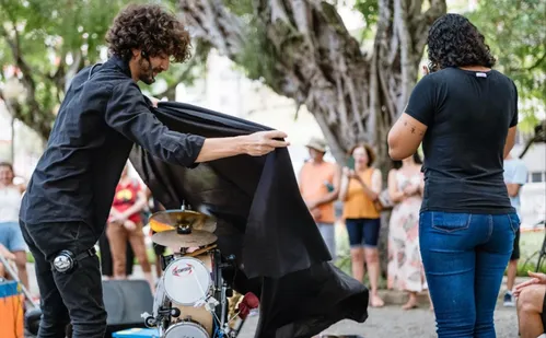 
          Imagem ilustrativa da imagem Festival Vitória das Artes estreia na Ilha das Caieiras com teatro e circo
          