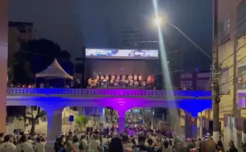 
          Imagem ilustrativa da imagem Fiéis iniciam Romaria dos Homens em direção ao Parque da Prainha; veja vídeos
          