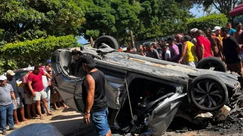 
          Imagem ilustrativa da imagem Fim de semana violento nas estradas de Pernambuco deixa três mortos e feridos
          