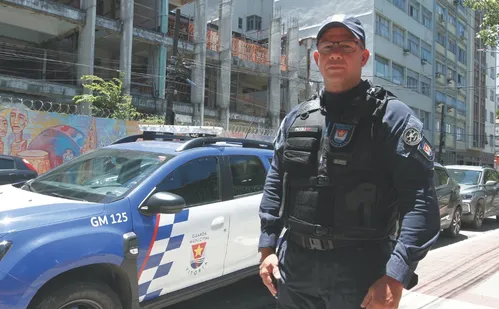 
          Imagem ilustrativa da imagem “Fiquei com o coração na mão", diz neta de idosos resgatados em apartamento
          