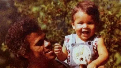 
          Imagem ilustrativa da imagem Floriterárias: as pontes de papel que conectam 300 mulheres em Pernambuco
          