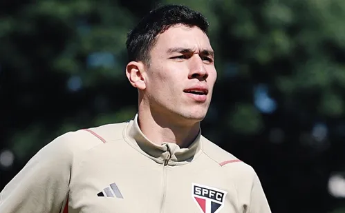 
          Imagem ilustrativa da imagem Fogão retoma negociação por empréstimo do zagueiro Ferraresi
          