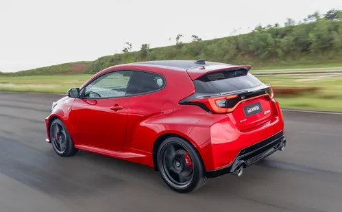 
          Imagem ilustrativa da imagem GR Yaris chega ao Brasil com pré-venda esgotada
          