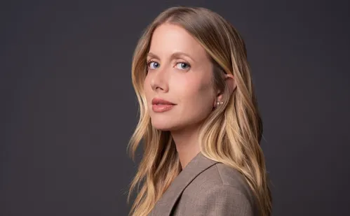 
          Imagem ilustrativa da imagem Gabriela Prioli participa do lançamento da Rede Abraço Mulher no ES
          