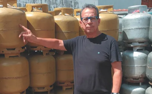 
          Imagem ilustrativa da imagem Governo Federal avalia auxílio para conter impacto do petróleo no preço do gás
          