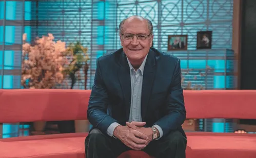 
          Imagem ilustrativa da imagem Governo Federal prepara mais R$ 10 bilhões em crédito para compra de caminhões
          