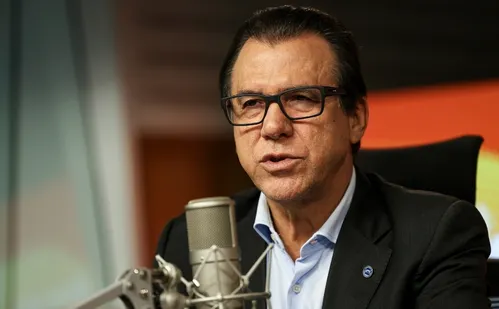 
          Imagem ilustrativa da imagem Governo Lula vai liberar R$ 7 bilhões do FGTS em medida para reduzir endividamento
          