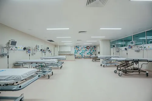 
          Imagem ilustrativa da imagem Governo de Pernambuco entrega reforma de R$ 19,4 milhões no Hospital da Restauração
          