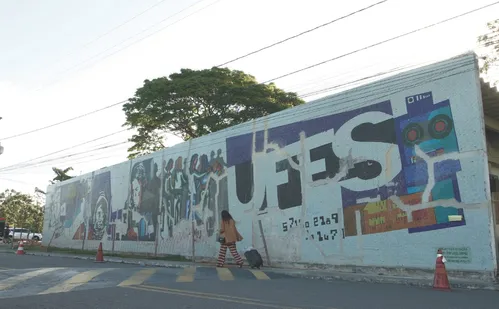 
          Imagem ilustrativa da imagem Governo federal vai abrir até 24 mil vagas em concursos com nova lei
          