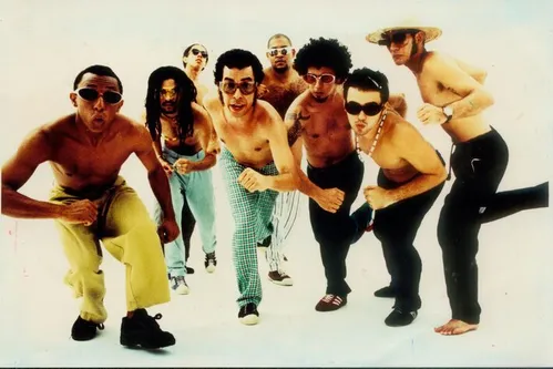 
          Imagem ilustrativa da imagem Grande Rio entra na Sapucaí com Virgínia no lugar de Paolla; e Salgueiro fecha os desfiles do Rio
          