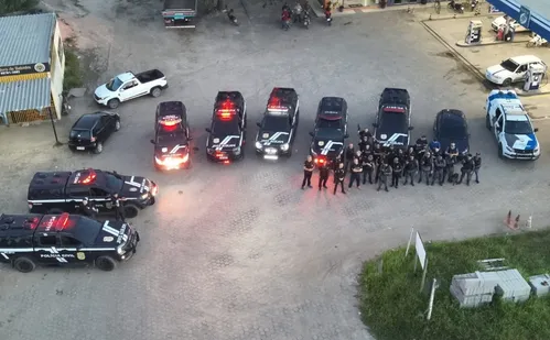 
          Imagem ilustrativa da imagem Grupo que planejava ataque a policiais é desarticulado em operação no Norte do ES
          