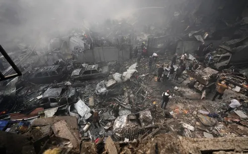 
          Imagem ilustrativa da imagem Guarda Islâmica do Irã prepara forte resposta após ataques de Israel no Líbano
          