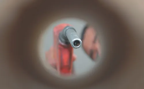 
          Imagem ilustrativa da imagem Guerra pode gerar risco de falta de produtos, alta de preços e demissões
          