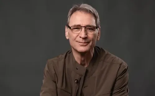 
          Imagem ilustrativa da imagem Herson Capri, sobre problema no coração: “Achava que era dor da musculação”
          