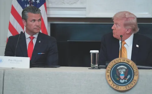 
          Imagem ilustrativa da imagem 'Hoje vai ser o dia de maiores ataques ao Irã', diz secretário de Defesa dos EUA
          