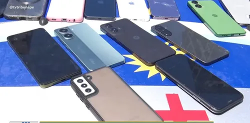 
          Imagem ilustrativa da imagem Homem é preso no Recife com 20 celulares furtados durante as prévias de Carnaval
          