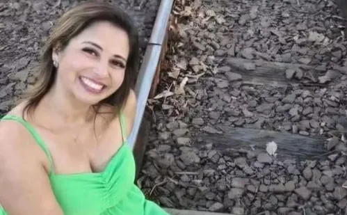 
          Imagem ilustrativa da imagem Homem mata mulher em casa e usa celular dela para falar com a família
          