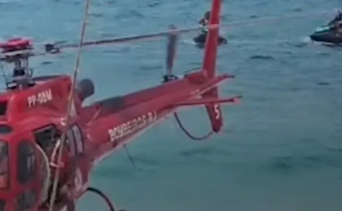 
          Imagem ilustrativa da imagem Homem morre e mulher fica em estado grave após asa-delta cair no mar no RJ
          