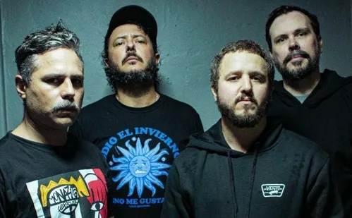 
          Imagem ilustrativa da imagem Homenagem aos Beatles, shows nas praias e humor no último "sextou" de janeiro
          