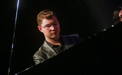 
          Imagem ilustrativa da imagem Humor e mistura de pop, soul e MPB: veja a agenda cultural deste fim de semana
          