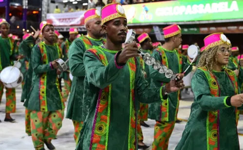 
          Imagem ilustrativa da imagem Imperatriz do Forte encerra desfiles do Grupo Especial com enredo sobre Xirê
          