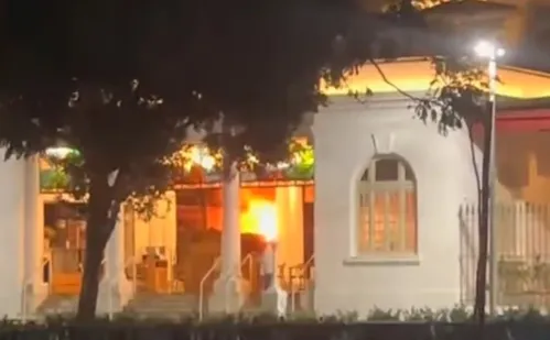 
          Imagem ilustrativa da imagem Incêndio atinge local onde acontece o Rio Fashion Week
          