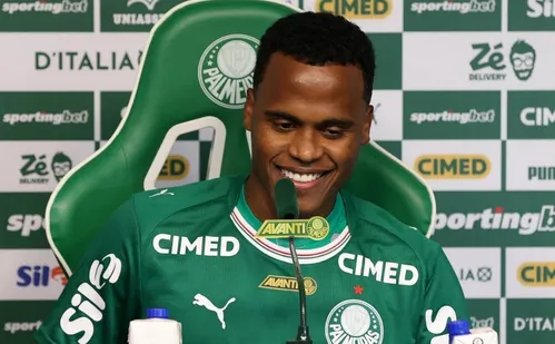 
          Imagem ilustrativa da imagem Jhon Arias é apresentado e chega animado ao Palmeiras
          