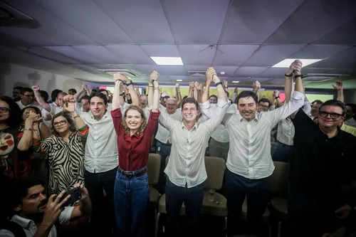 
          Imagem ilustrativa da imagem João Campos anuncia chapa ao Governo de PE com Marília Arraes e Humberto Costa
          
