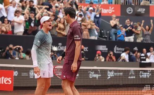 
          Imagem ilustrativa da imagem João Fonseca e Marcelo Melo alcançam final do Rio Open
          