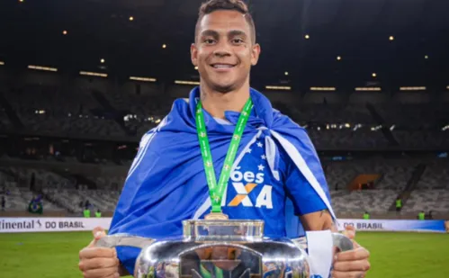 
          Imagem ilustrativa da imagem Jogador é preso em bloco de Carnaval de BH um dia após enfrentar Atlético
          