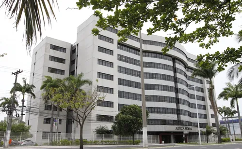 
          Imagem ilustrativa da imagem Justiça manda INSS pagar até R$ 1 milhão a 41 mil pensionistas do ES
          