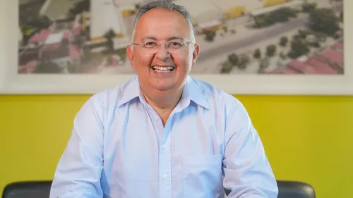 
          Imagem ilustrativa da imagem Legado da Tambaú: Hugo Gonçalves narra trajetória do pai que vendia pirulitos
          