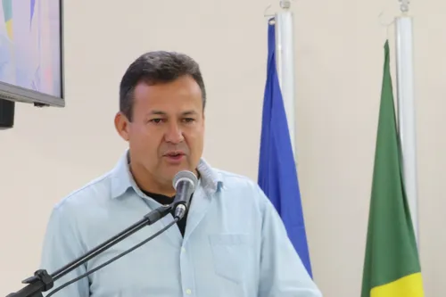 
          Imagem ilustrativa da imagem "Linhalis poderia se filiar primeiro ao PSDB", diz Neucimar
          