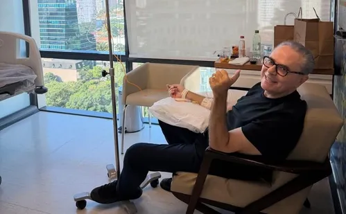 
          Imagem ilustrativa da imagem Luís Roberto inicia tratamento após diagnóstico de neoplasia
          