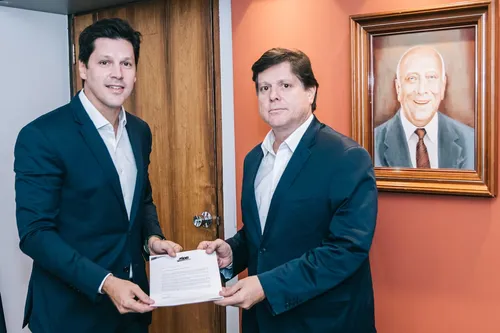 
          Imagem ilustrativa da imagem MDB quer independência no Espírito Santo
          