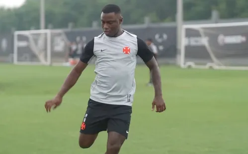 
          Imagem ilustrativa da imagem Marino busca espaço no Vasco após oito jogos
          