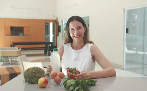 
          Imagem ilustrativa da imagem Médicos ensinam a fazer “detox” no corpo após o Carnaval
          
