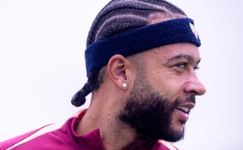 
          Imagem ilustrativa da imagem Memphis Depay revela seus 4 músicos brasileiros favoritos; saiba quais são
          