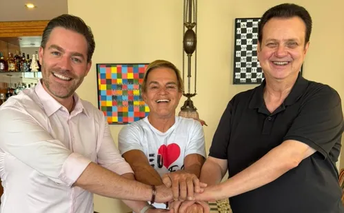 
          Imagem ilustrativa da imagem Meneguelli, ao lado de Gilberto Kassab, se filia ao PSD
          