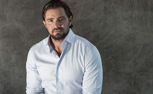 
          Imagem ilustrativa da imagem STF forma maioria para manter Vorcaro, do Banco Master, preso
          