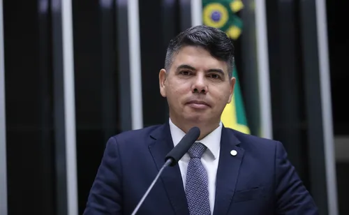 
          Imagem ilustrativa da imagem Messias Donato afasta boatos de ser vice de Ricardo Ferraço
          