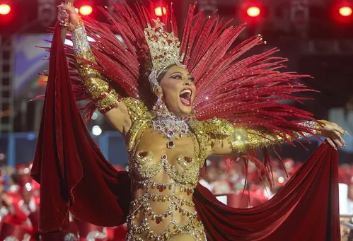 
          Imagem ilustrativa da imagem Juliana Paes disse que pai com Alzheimer ‘previu’ volta dela para Viradouro no carnaval
          