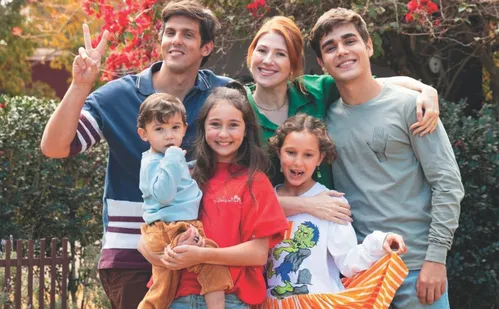 
          Imagem ilustrativa da imagem "Michael" chega aos cinemas contando a histórias e fases do Rei do Pop
          