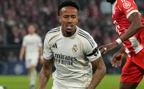 
          Imagem ilustrativa da imagem Militão precisará de cirurgia após lesão e está fora da Copa do Mundo
          