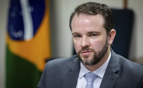 
          Imagem ilustrativa da imagem Ministro da Fazenda quer acabar com declaração do Imposto de Renda
          